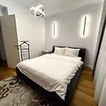 Modern City Home With Ac
